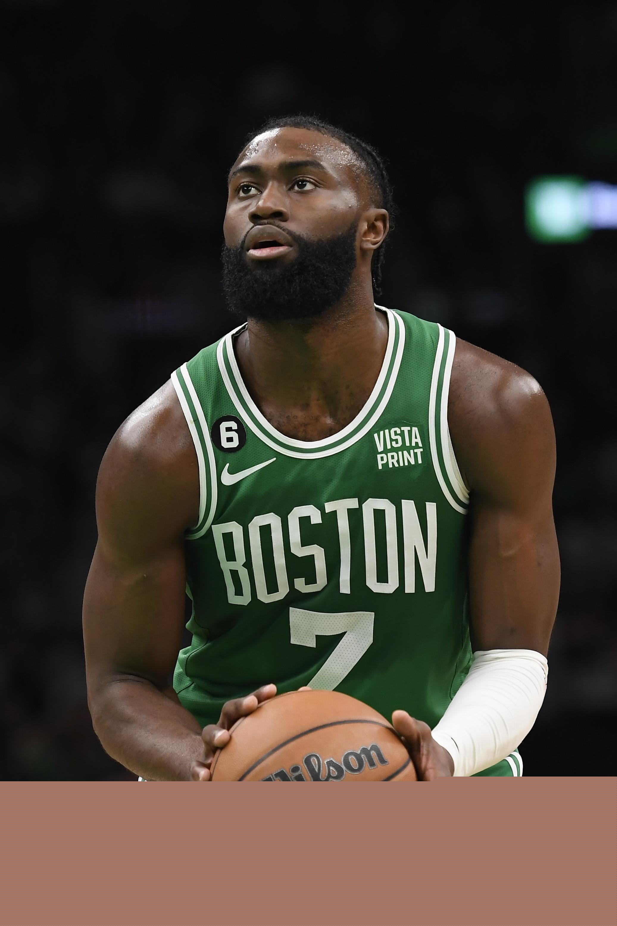 卡西利亚斯：皇马现在是联赛第一，不明白为什么要批评阿隆索（卡西利亚斯不解：皇马领跑联赛，为何还要批评阿隆索）