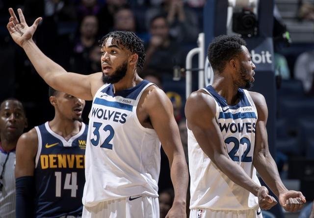 美职联列梅西和穆勒交手记录：梅西3胜7负，非友谊赛仅1胜（美职联盘点梅西与穆勒对决：梅西3胜7负，正式比赛仅1胜）