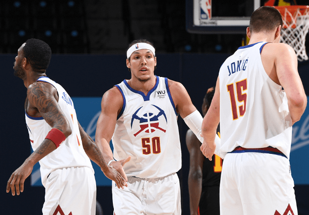 勇士年轻球员闪耀赛场（勇士小将赛场大放异彩）