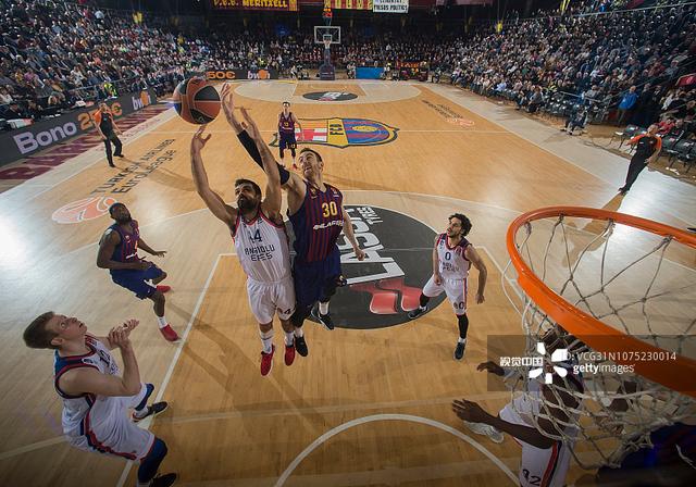 法尔克：于帕优先考虑与拜仁续约，也会考虑巴黎和皇马（法尔克：于帕倾向与拜仁续约，巴黎与皇马仍在候选名单）